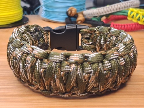 Paracord armband für outdoor - paracord-armband,