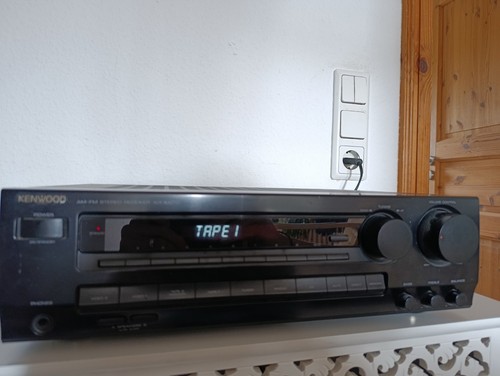 Kenwood stereo receiver - am-fm,