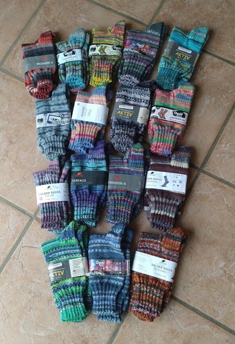 Handgestrickte socken - handgestrickte,