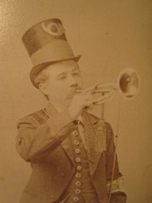 Antik Leavenworth Ks Messing Nase Top Hut Stiefel Uniform Alt Schrank Karte Foto