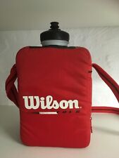 WILSON Tour Tennis Schulter-Trinkflasche 2,4 Liter isolierte Trinkflasche