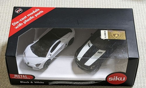Siku 2018 black white - black,