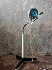 Höhenverstellbare Steh Leuchte  – Industrielle Vintage-Lampe für Loft & Atelier