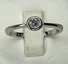 Solitär Ring (Christ)Damenring 333er Weiß-Gold Brillant  0,08ct