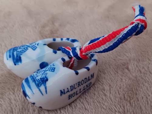 Anhänger deko schuhe keramik - anhänger,
