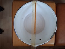 2 DDR Emaille Schüsseln blauer Rand Vintage Dachbodenfund Deko Pflanzschale