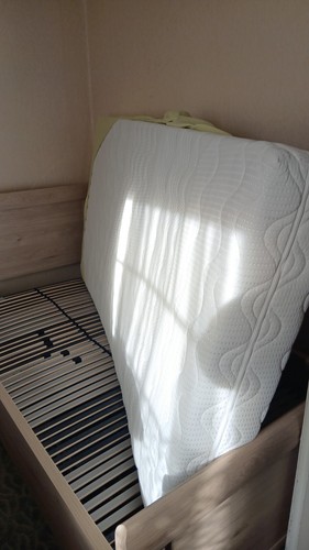 Bett fast wie - neu, selbst