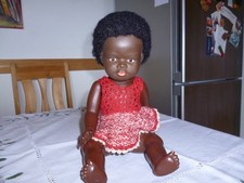 Farbige dunkelhäutige Puppe