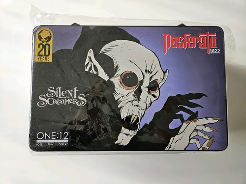 Mezco one exclusive - one:12,