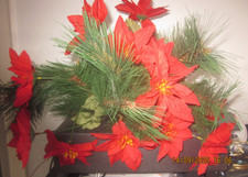 Seidenblumen -  rote Weihnachtssterne + Kiefer -  künstliche Deko