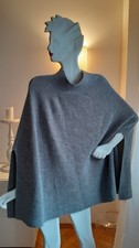 Poncho von Caroll Paris One