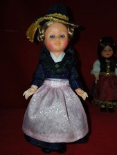 Puppen mit Schlafaugen, in Schwarzwälder Tracht