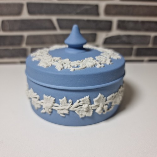 Wedgewood jasperware dose - jasperware,