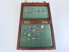 Sammlerbox konvolut pins - sammlerbox,