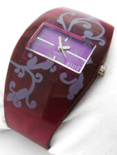 Modische Plastik-Spangen-Uhr von Mavis Cityline