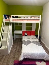Weißes Hochbett mit Treppe, Regal & Schreibtisch