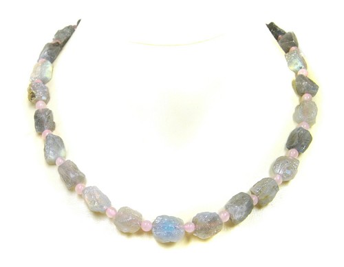 Edelsteinkette aus