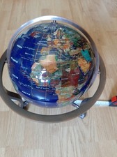 Edelstein Globus In Blau Lapis Lazuli mit Kupfergestell