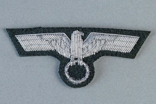 Brustadler für die uniform - die,