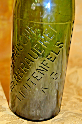 Alte bierflasche prägung - bierflasche,