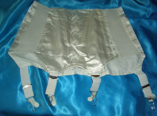 Rar edler vintage pin - rar, up