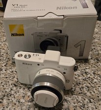 Nikon 1 V1 Kamera Body , OVP