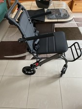 Rollstuhl Faltbar 8Kg Mit Tasche neuwertig (3 Monate Alt)