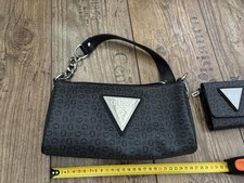 Guess Handtasche Set mit Geldbeutel Geldbörse schwarz grau neu