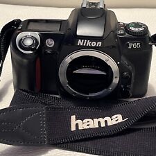 Nikon F 65 schwarz, nur Body, mit Tragegurt