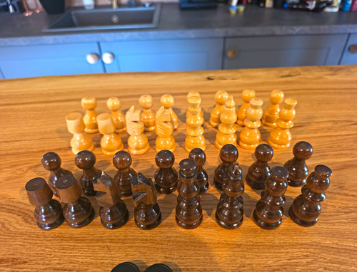 Schachfiguren set hell - set, hell/dunkel