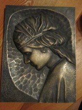 Bronze Relief Mädchen Kopf