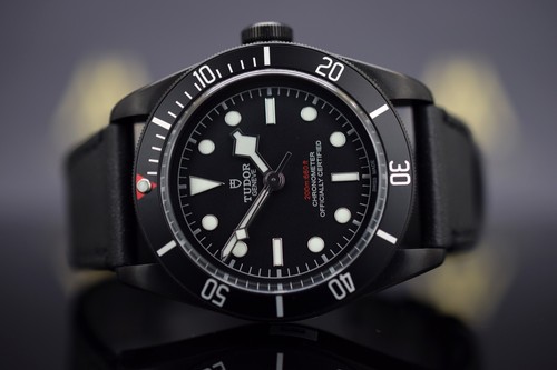Tudor heritage black - heritage, bay