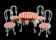 Puppenhaus Tisch & Stühle