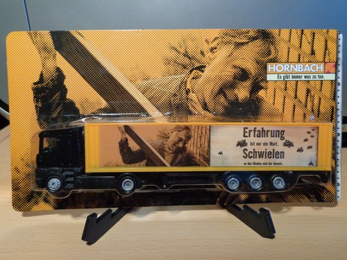 Werbetruck von baumarkt - werbetruck, "baumarkt