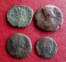 Lot 4 seltene römische Münzen. Antoninian, Follis..1-4 Jh