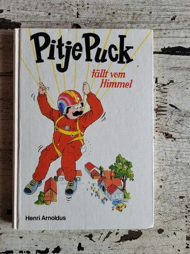 Pitje puck fällt vom - puck, himmel