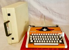 OLYMPIA TYPEWRITER - Traveller