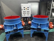 Gleitschleifmaschine Gleitschleifanlage Hochglanzverdichten Felgen Poliermaschin