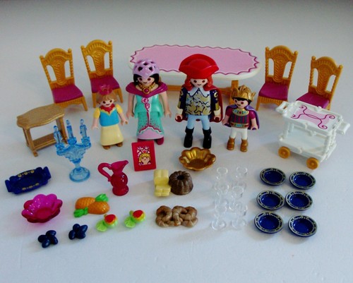 Playmobil schloss familie - playmobil,