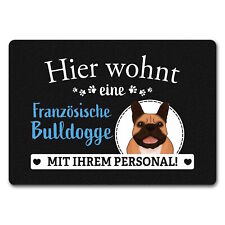 Hier wohnt eine Französische