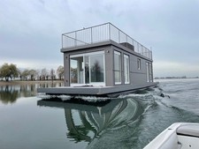 Hausboot - Mehrrumpf Elektro