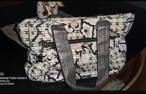 Chanel logo floral shoulder - chanel,