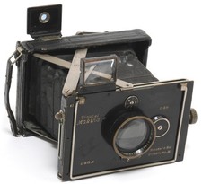 @ Plaubel Makina strut folding