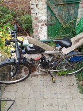 Hühnerschreck Fahrrad mit Benzin Motor