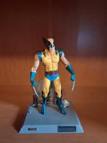 Wolverine yellow marvel select - yellow,