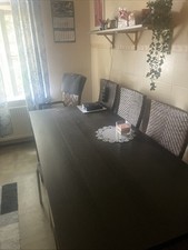 IKEA Küchentisch mit 4 passenden Ratan- Stühlen(L=200cm, B=110cm, H= 75cm)