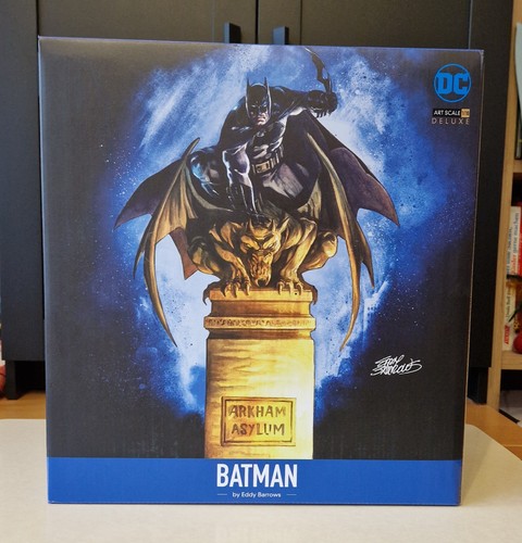 Batman arkham asylum statue - batman,