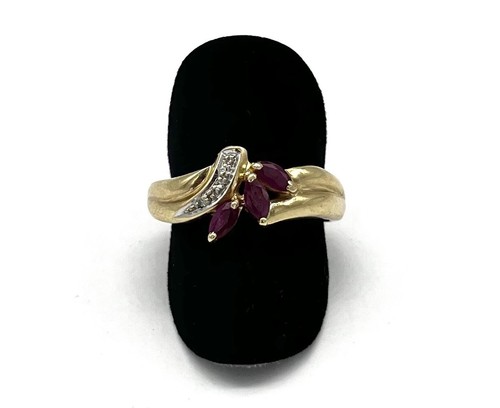 585 14kt gold ring rubine - 585/-,