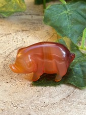 Schwein aus Karneol –