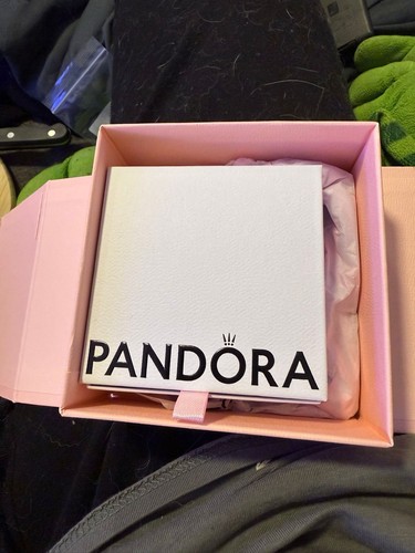 Pandora armband mit charms - pandora,